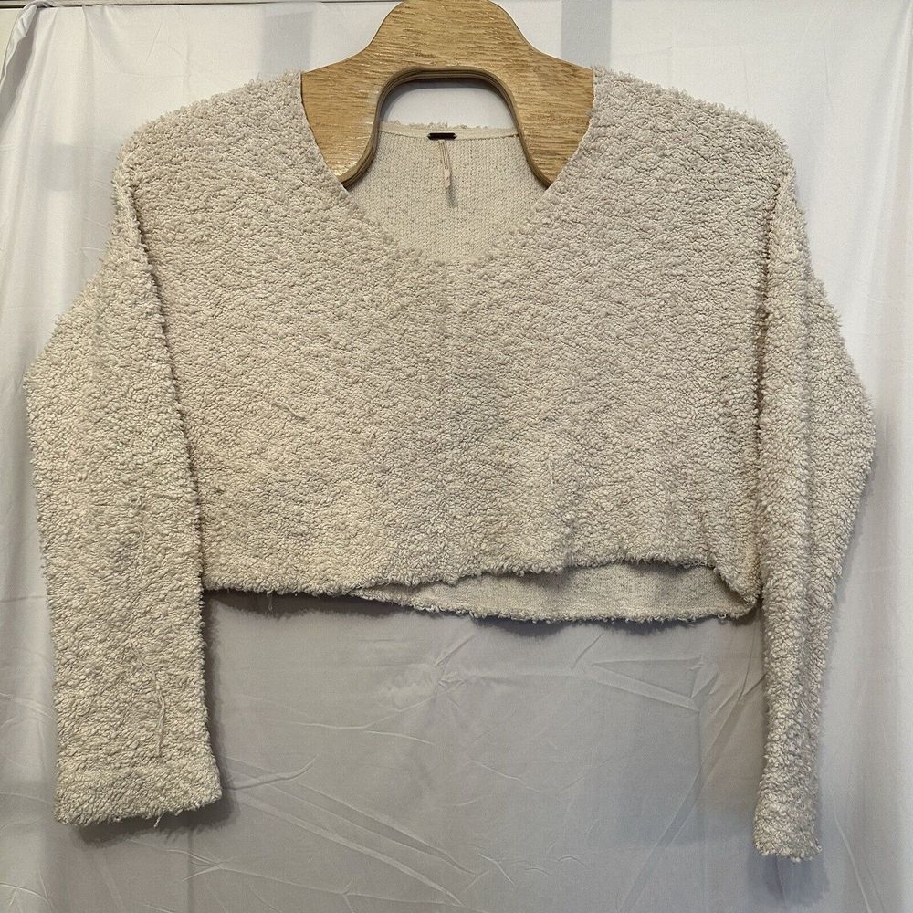 Free People Size Large Beige Ivory Oversized Boucle Sweater V Neck Long Sleeve